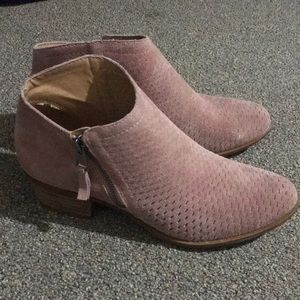 Lucky Brand pink booties